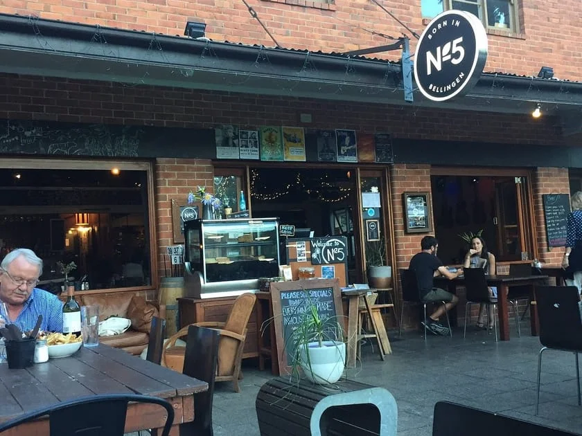 Cafés